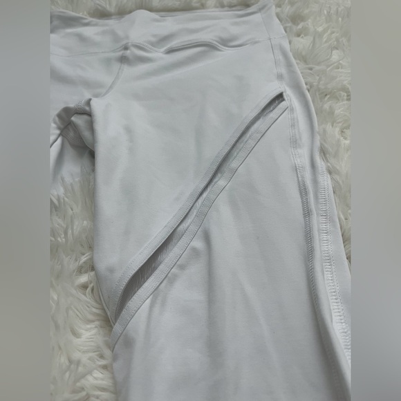 Forever 21 White Cutout Athletic Leggings Size XS - Picture 5 of 14